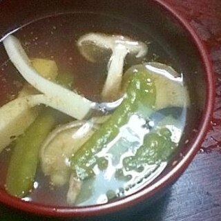 かまぼこと生シイタケのお吸い物【ほっこり☆和食】